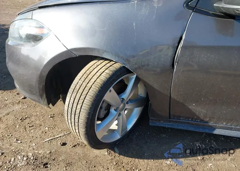 2015 Dodge Dart Gt z USA, uszkodzony, nr VIN 1C3CDFEB8FD311308